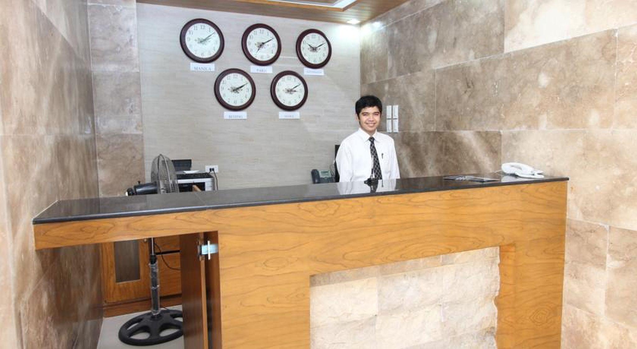 Crown Regency Courtyard Resort Balabag  Dış mekan fotoğraf