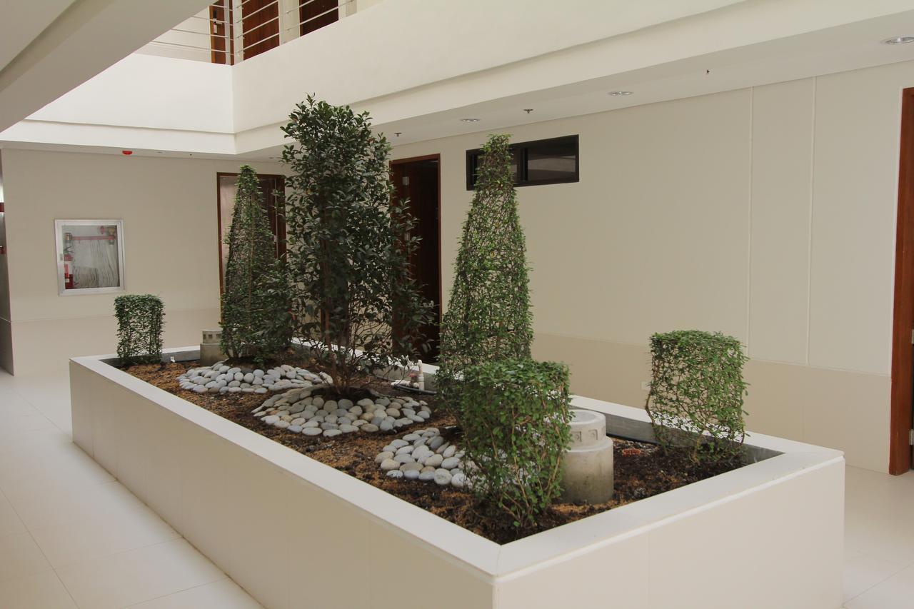 Crown Regency Courtyard Resort Balabag  Dış mekan fotoğraf