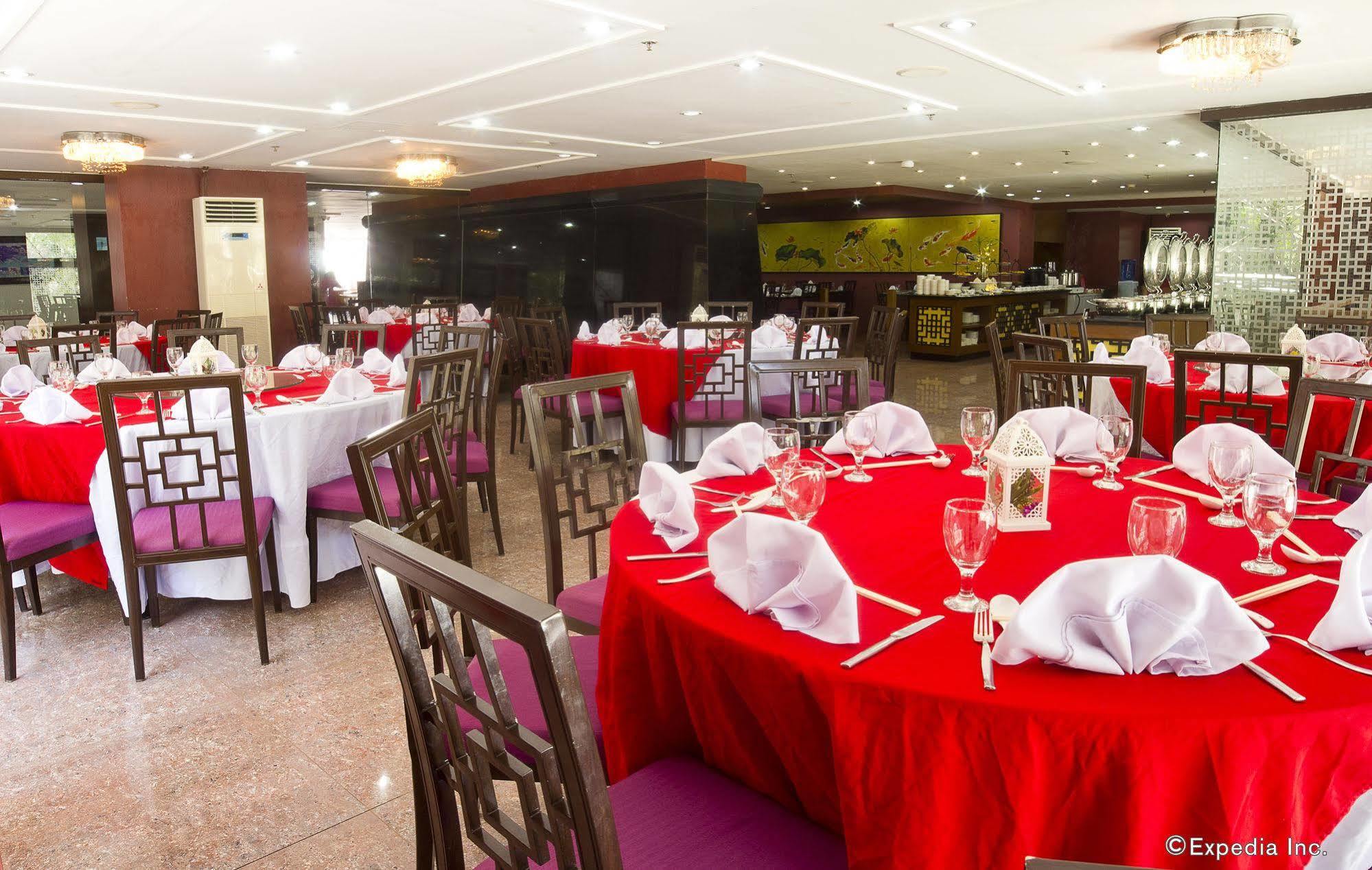 Crown Regency Courtyard Resort Balabag  Dış mekan fotoğraf
